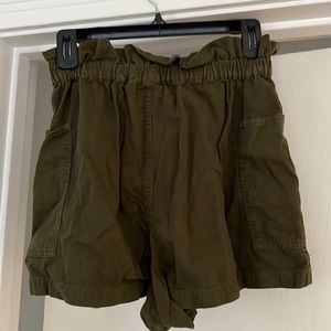 Army green paperbag shorts, great fall colors and transitional piece